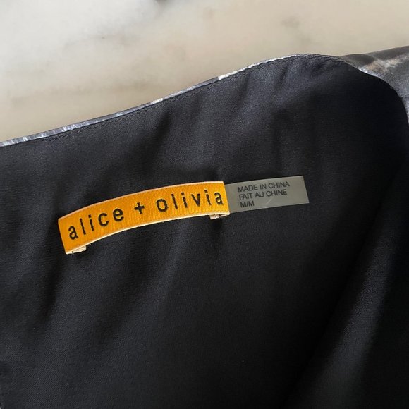 Alice + Olivia Black and White Print Long Sleeve Silk Dress - Picture 8 of 15